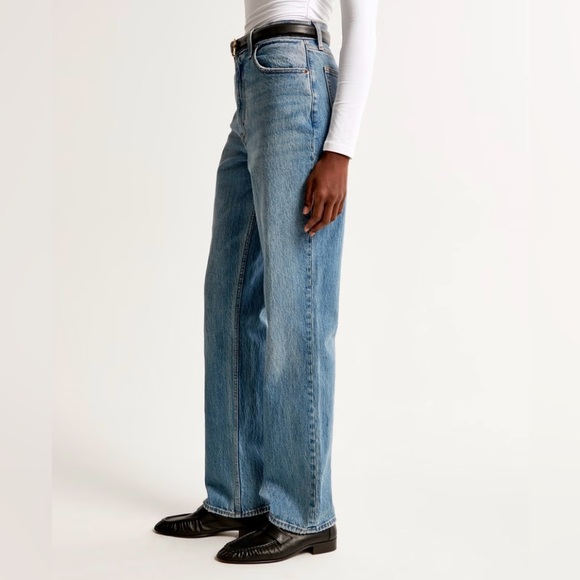 NWT Abercrombie and Fitch Ultra High Rise 90s Straight Jean Size 28 - Picture 3 of 15